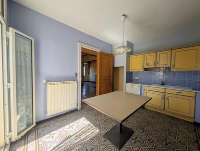 Maison - 260 m² - 9 pièces