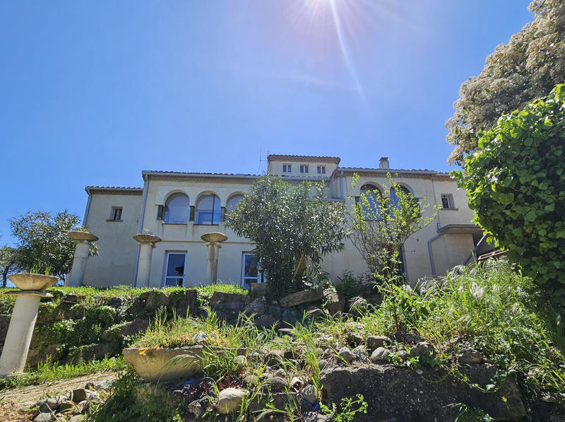 Villa - 270 m² - 8 pièces