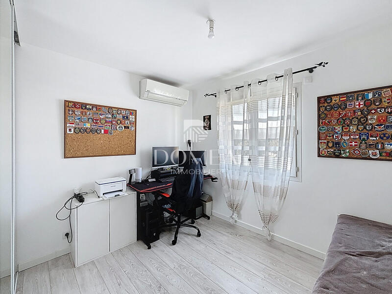 Villa - 100 m² - 4 pièces