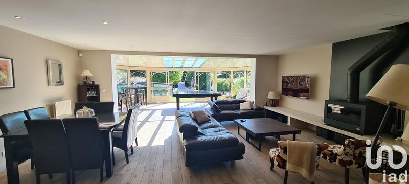 Maison - 219 m² - 6 pièces