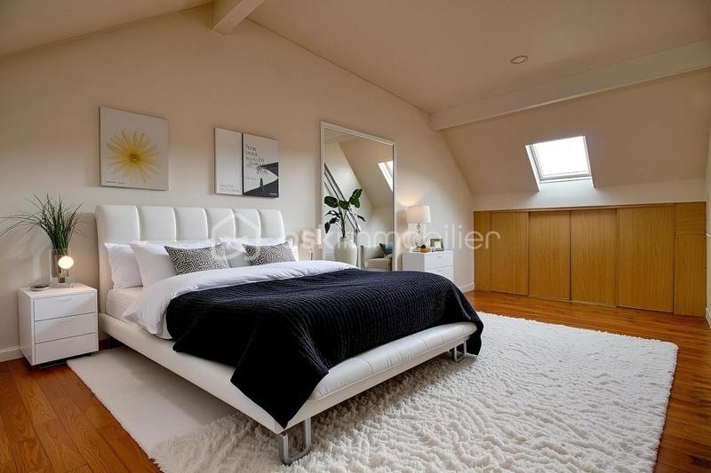 Maison - 172 m² - 10 pièces