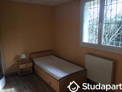 Chambre - 13 m² - 1 pièce