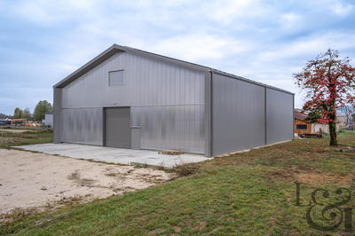 Maison - 1 039 m² - 2 pièces