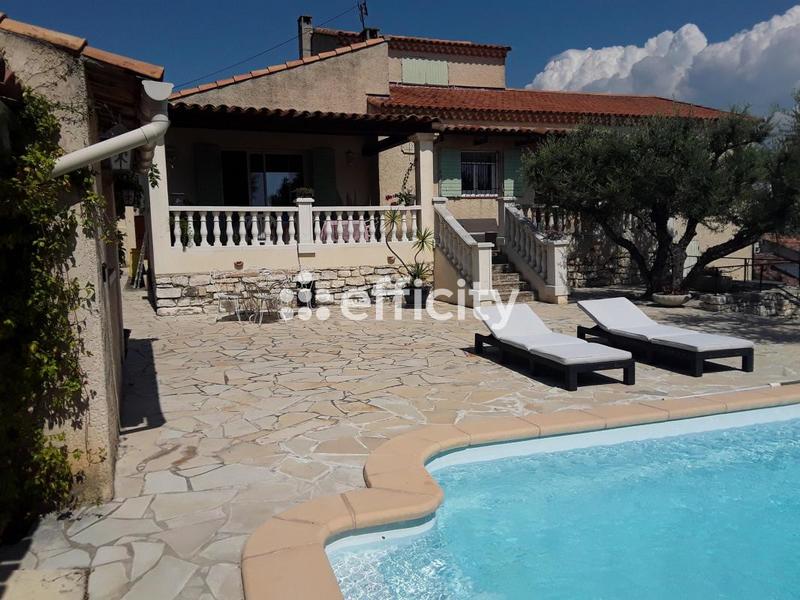 Maison - 200 m² - 5 pièces