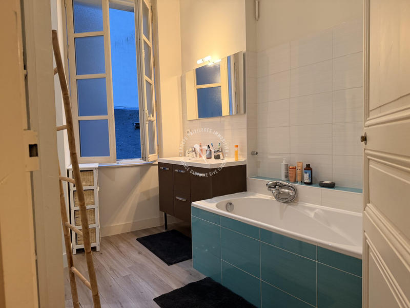 Appartement - 130 m² - 5 pièces