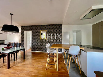 Maison - 166 m² - 6 pièces