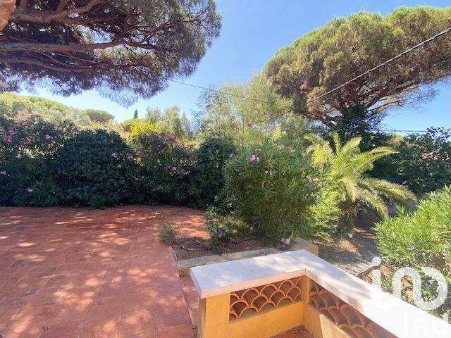 Maison - 239 m² - 9 pièces