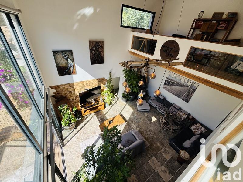 Maison - 411 m² - 5 pièces