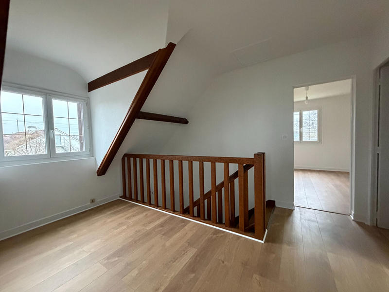 Maison - 178 m² - 7 pièces