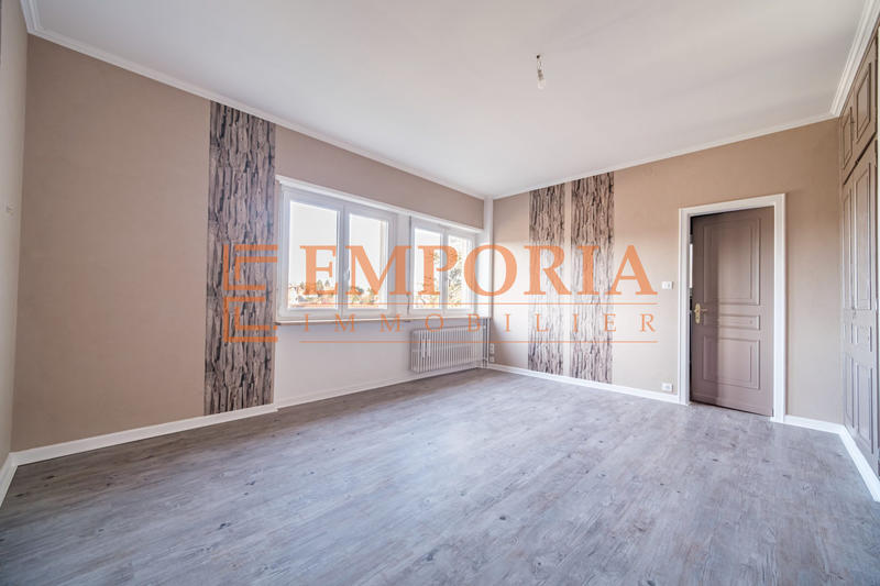 Maison - 191 m² - 7 pièces