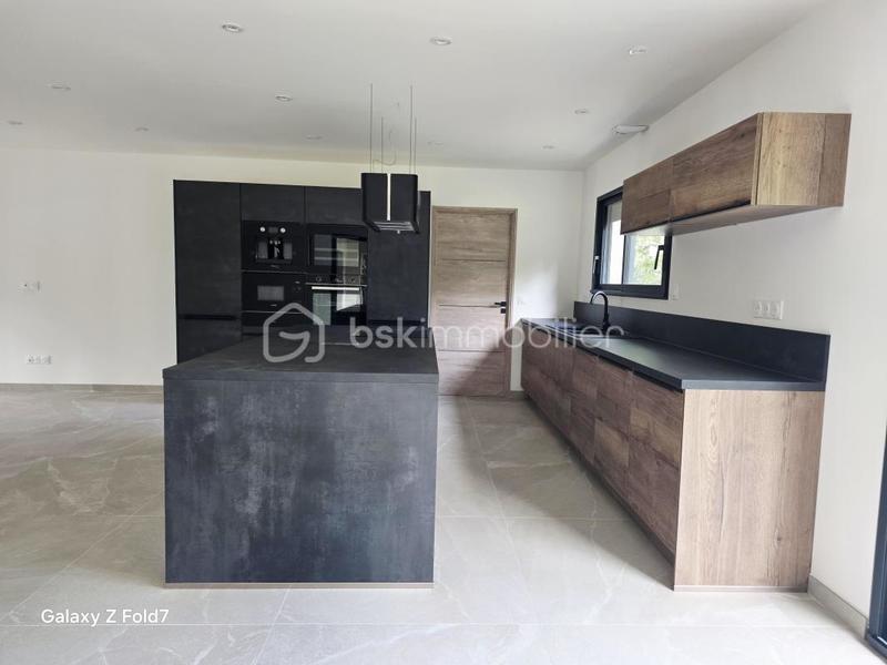 Maison - 149 m² - 5 pièces