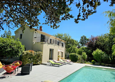 Maison - 205 m² - 6 pièces