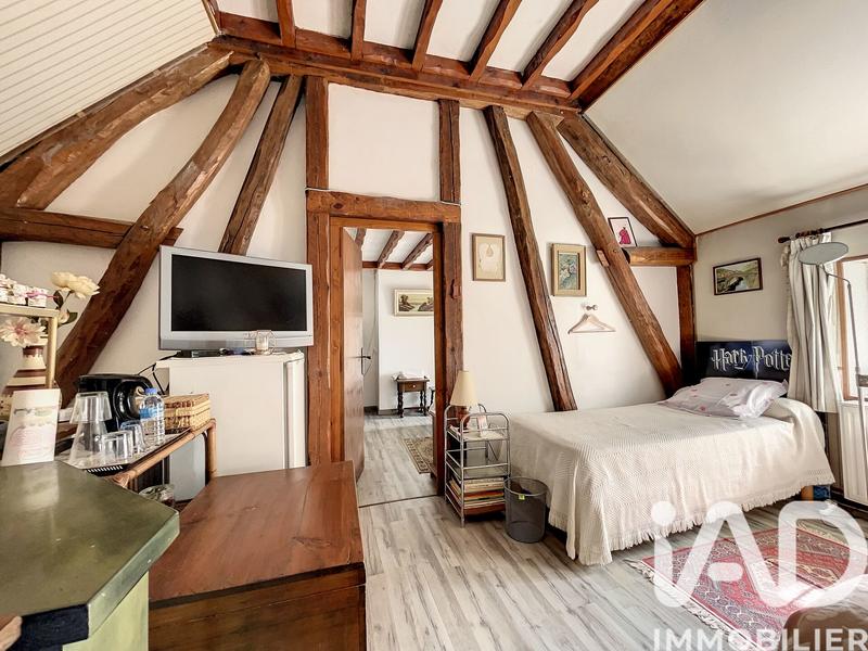 Maison - 290 m² - 9 pièces