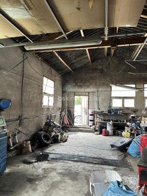 Local d'activité / Entrepôt - 300 m² - 4 pièces