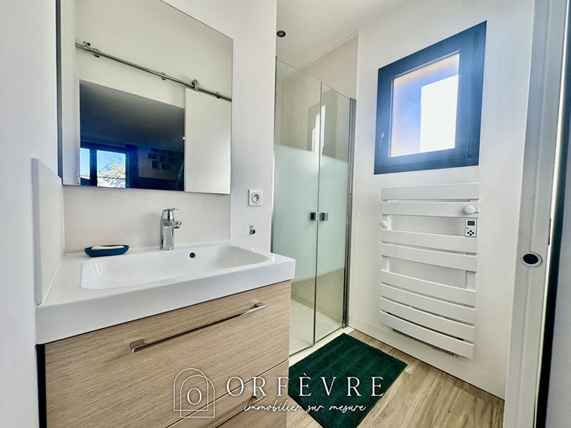 Maison - 180 m² - 6 pièces