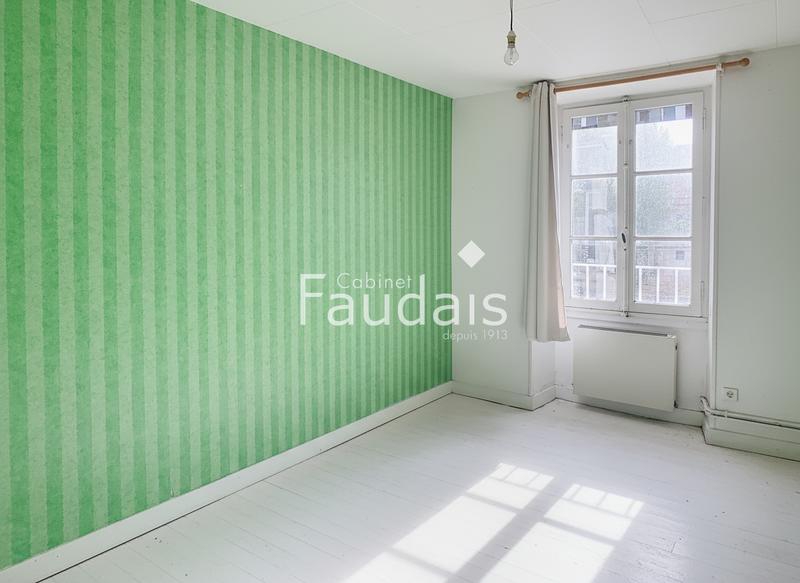 Appartement - 163 m² - 12 pièces