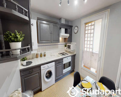 Chambre - 80 m² - 1 pièce