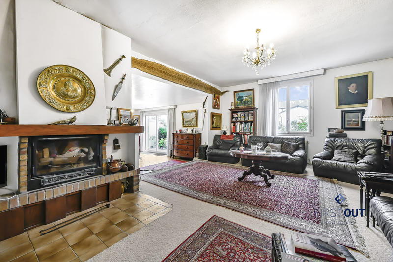 Maison - 190 m² - 5 pièces