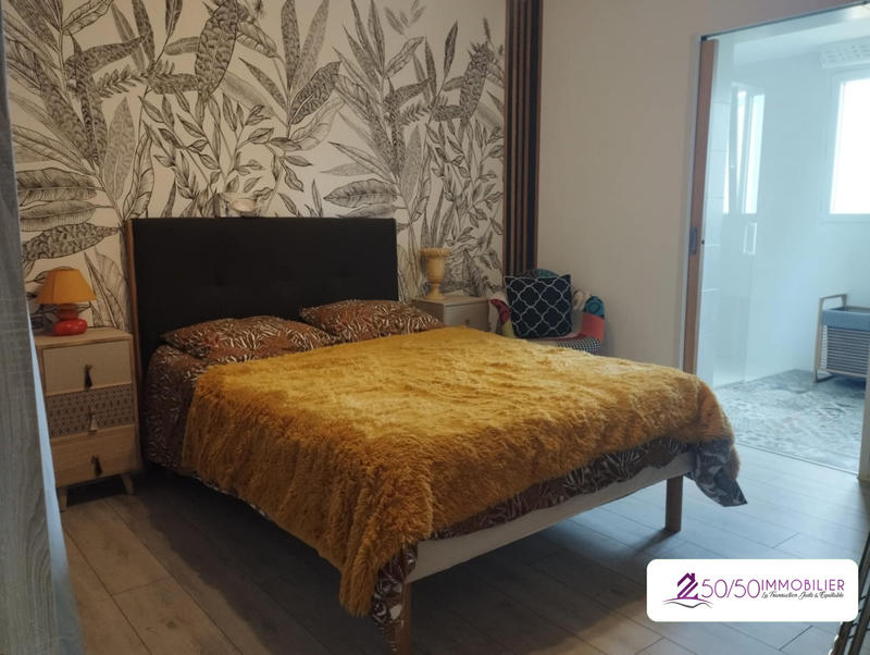 Maison ancienne - 216 m² - 12 pièces