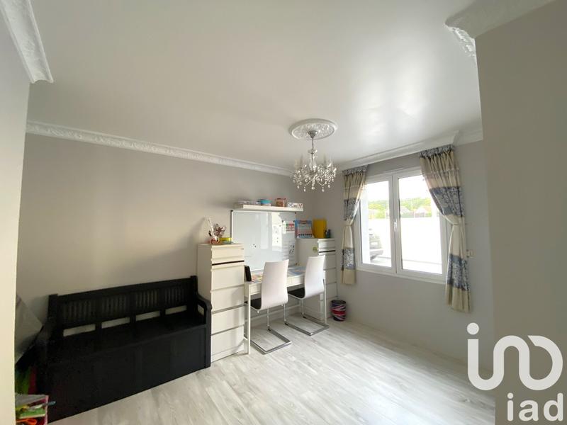 Maison - 325 m² - 10 pièces