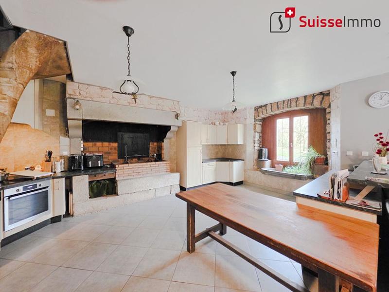 Corps de ferme - 409 m² - 7 pièces