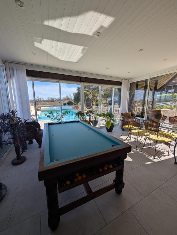 Maison en pierre - 215 m² - 7 pièces