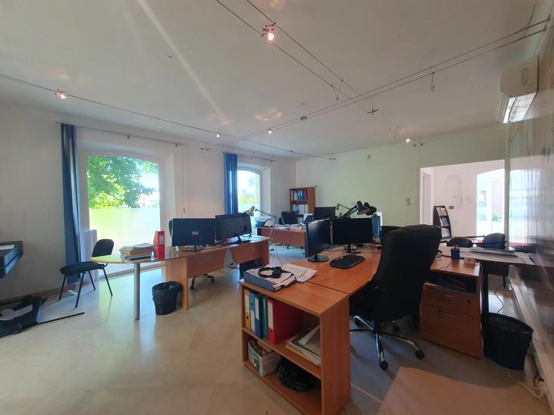 Local commercial - 180 m²