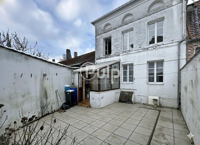 Maison de maîtres - 65 m² - 8 pièces