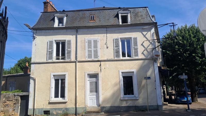 Maison - 226 m² - 8 pièces