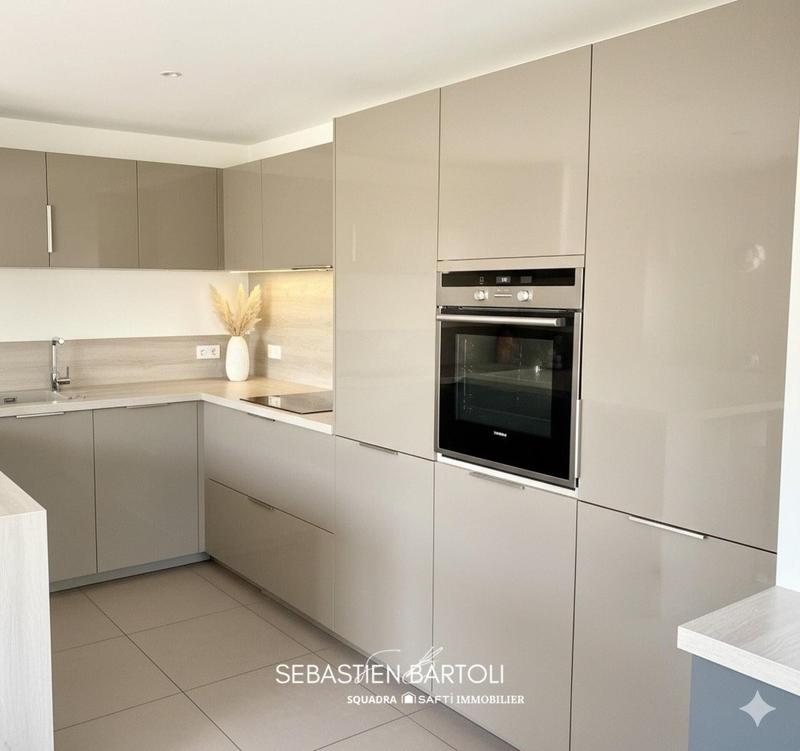 Appartement - 86 m² - 3 pièces