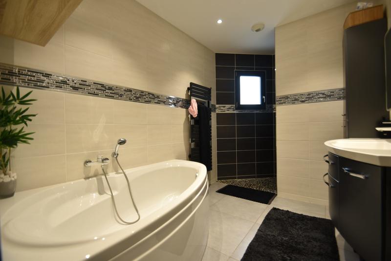 Maison contemporaine - 140 m² - 6 pièces