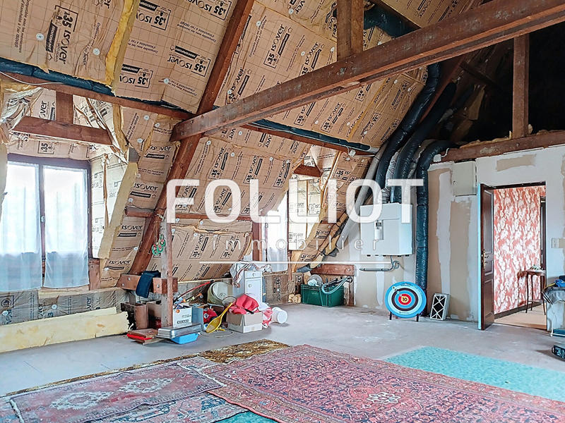 Maison - 235 m² - 7 pièces