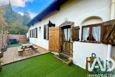 Maison - 98 m² - 4 pièces