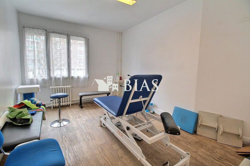 Maison - 145 m² - 9 pièces