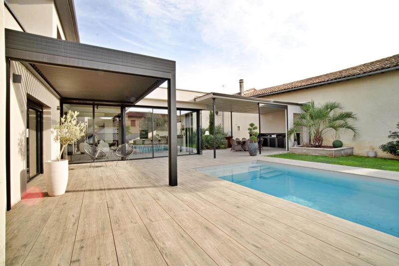 Maison - 250 m² - 7 pièces