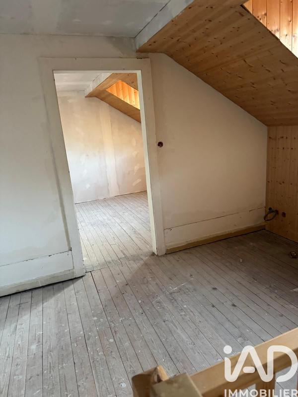 Maison - 240 m² - 5 pièces