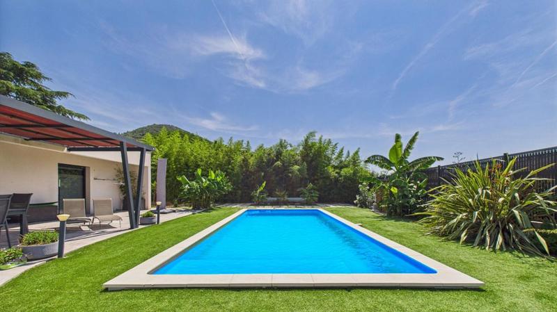 Maison - 232 m² - 7 pièces