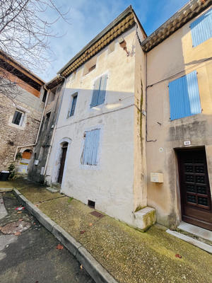 Maison - 220 m² - 5 pièces