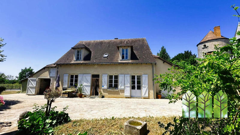 Maison - 317 m² - 14 pièces