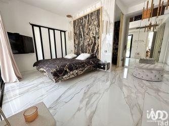 Maison - 200 m² - 6 pièces