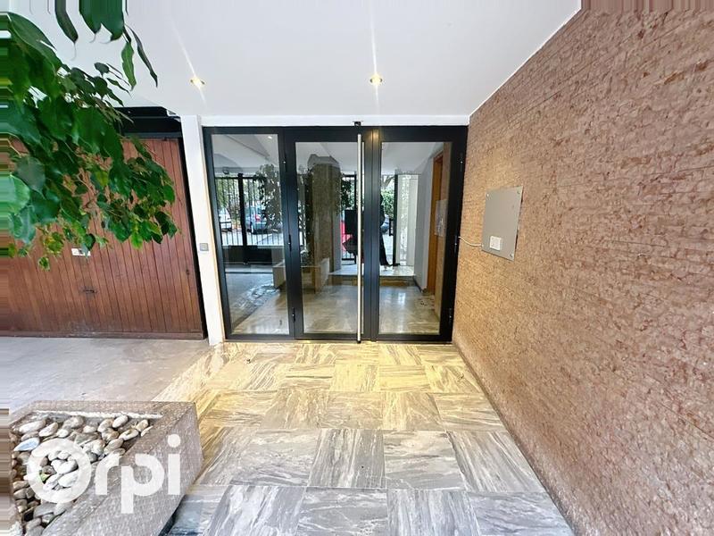 Studio - 38 m² - 1 pièce