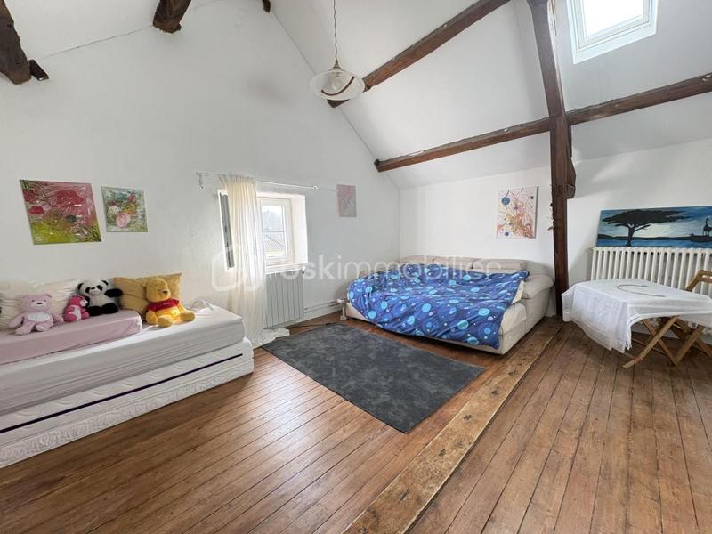 Demeure - 196 m² - 7 pièces