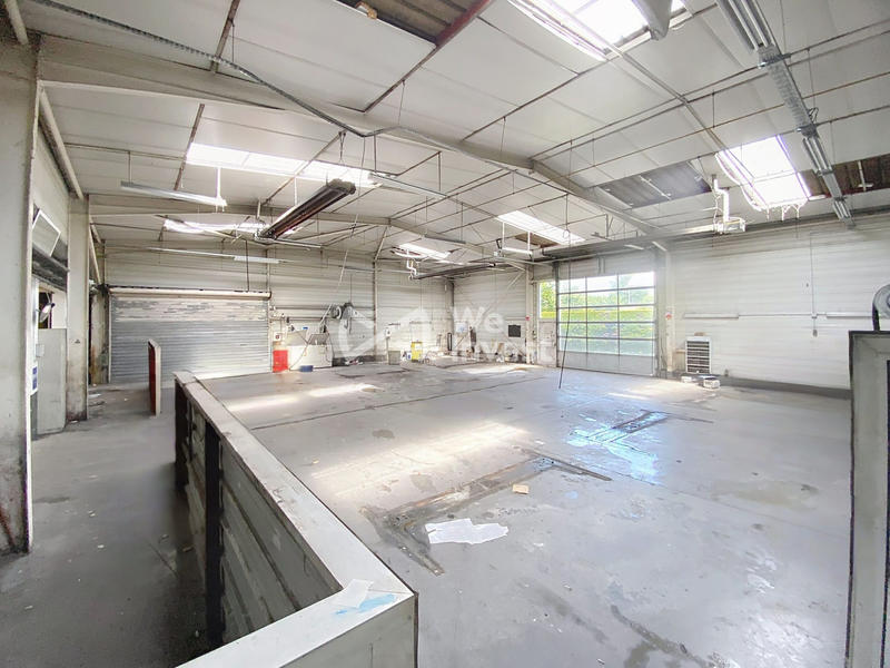 Local commercial - 1 900 m²