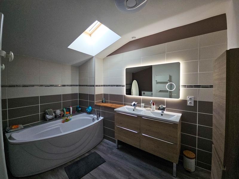 Maison - 140 m² - 6 pièces