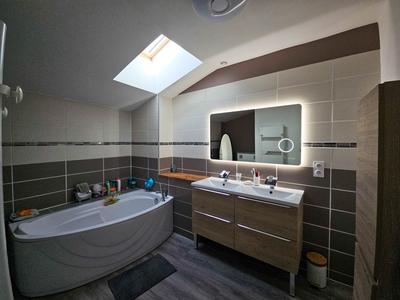 Maison - 140 m² - 6 pièces