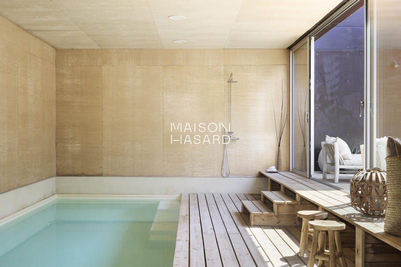 Villa - 377 m² - 12 pièces