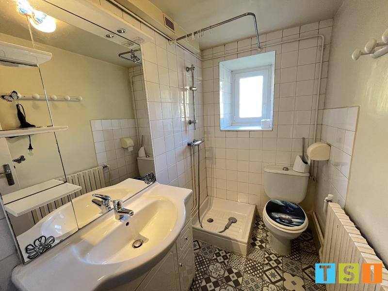 Maison - 260 m² - 12 pièces