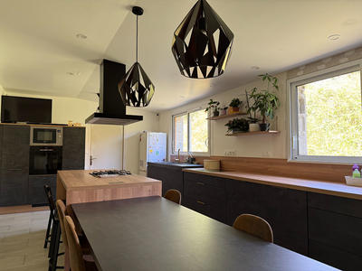 Maison - 267 m² - 6 pièces