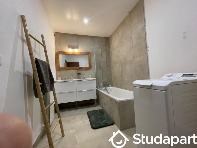 Chambre - 11 m² - 1 pièce