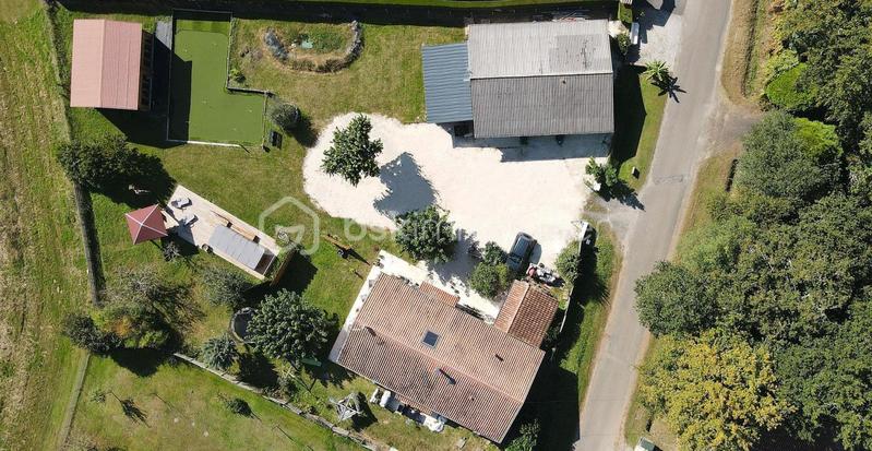 Propriété - 260 m² - 8 pièces